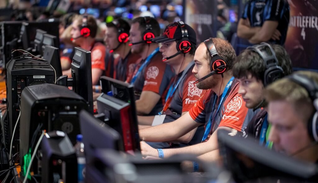 Where Traditional Video Gaming and Online Gambling Start to Overlap